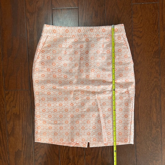 Banana Republic Pencil Skirt Peach Cream/Ivory Geometric Pattern Print Design - Picture 8 of 8